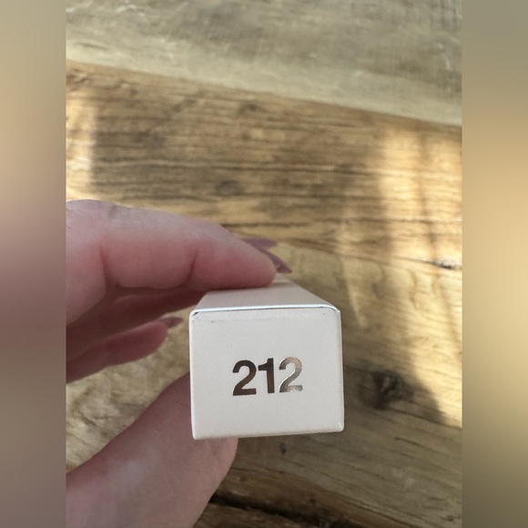 NEW IN BOX Carolina Herrera 212 VIP ROSÉ ~ 10 ml ~ ❤️ - Picture 2 of 4